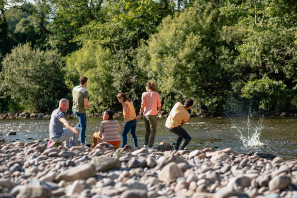 istock Friends Skimming Stones 1188603787