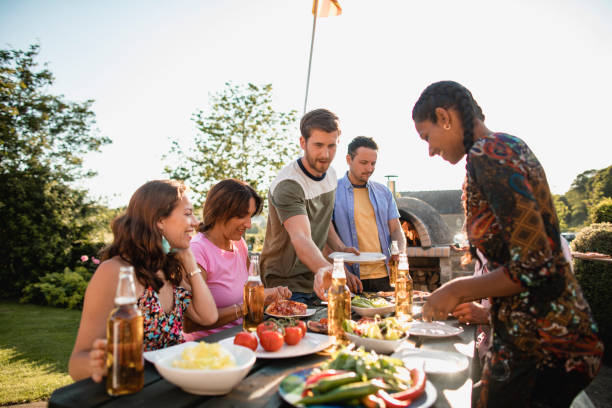 istock Sharing Food With Friends 1188606110