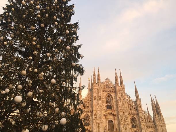 istock Christmas tree in Piazza Duomo in Milan 1188613631