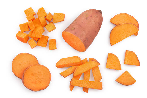 흰색 배경 클로즈업에 고립 된 고구마. 맨 위 보기. 플랫 레이. - sweet potato 뉴스 사진 이미지