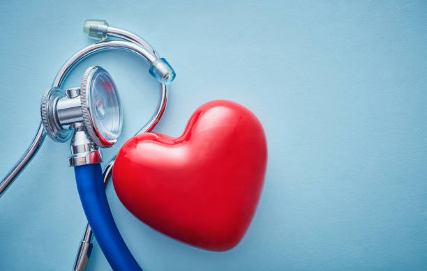 heart and stethoscope - medical equipment stethoscope blue healthcare and medicine imagens e fotografias de stock