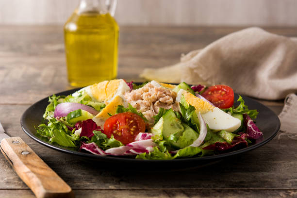 istock Salad with tuna, egg and vegetables 1188680814