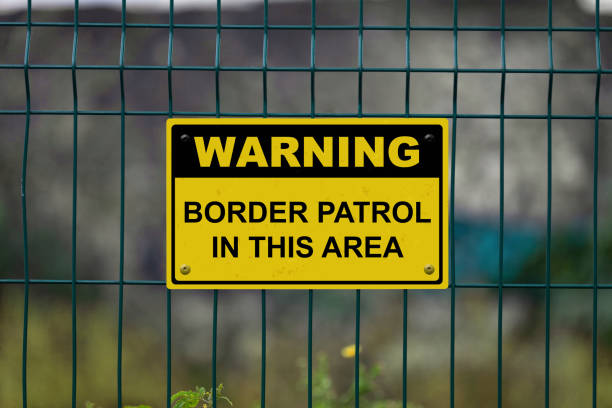 istock Warning - Border patrol in this area 1188692601