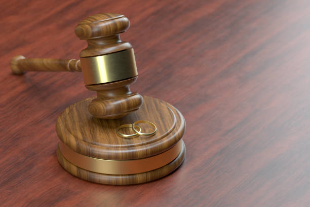 istock Gavel, divorce, wedding rings 1188694422