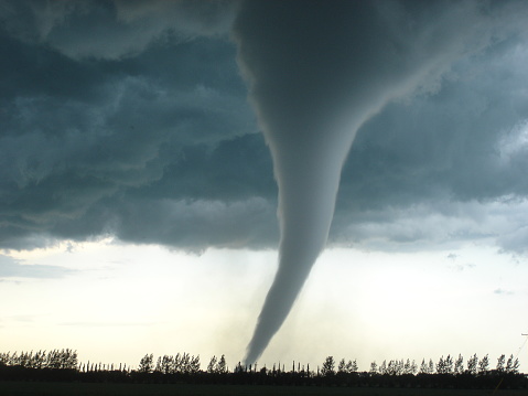 Another amazing tornado picture of the famous F5 tornado that impacted Elie, Manitoba on June 22, 2007.