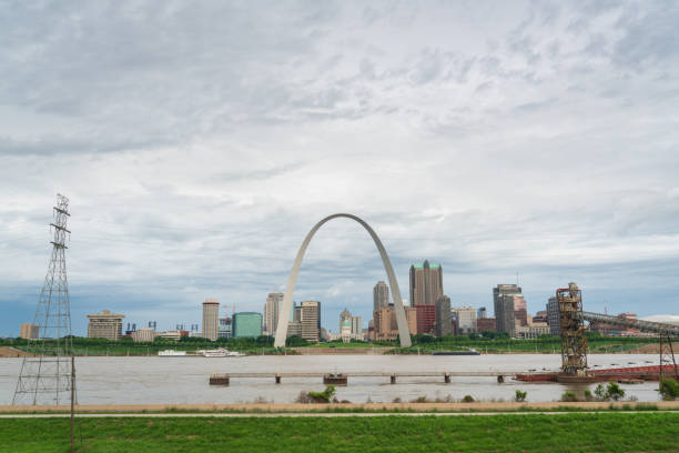 istock Gateway Arch National Park And the St. Louis Skyline 1188769918