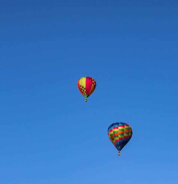 istock Two hot air balloons 1188822918