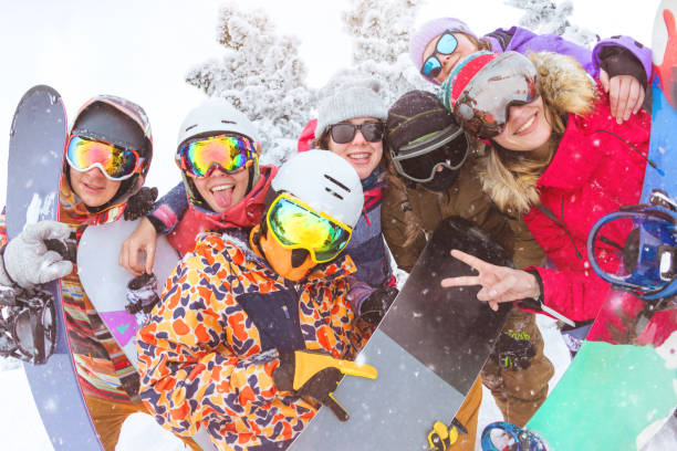 istock Big group of friends at ski resort 1188852592