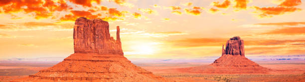 istock Monument Valley IN THE USA 1188863041