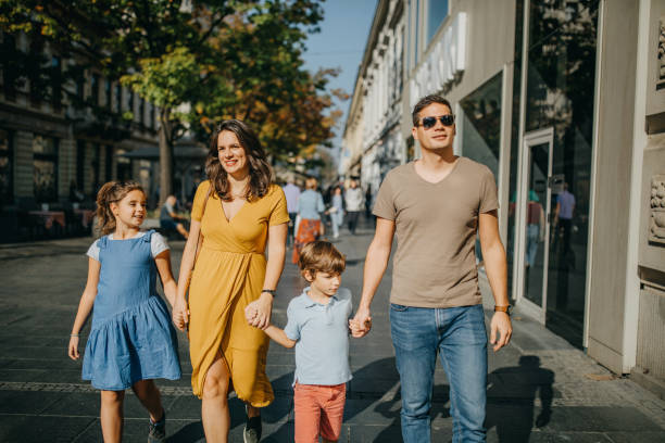 istock Family takes a break from sightseeing 1188863355