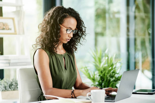 istock Nothing keeps you more productive than staying connected 1188897693