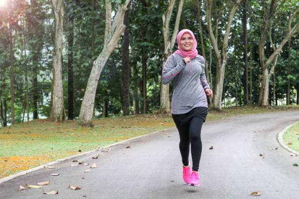 istock A Muslim Woman Runner 1188911851