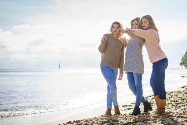 istock Three fashionable models outdoor 1188913923