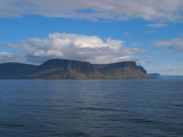 eyjafjordur fjord, islandia - nordic countries europe island fjord zdjęcia i obrazy z banku zdjęć