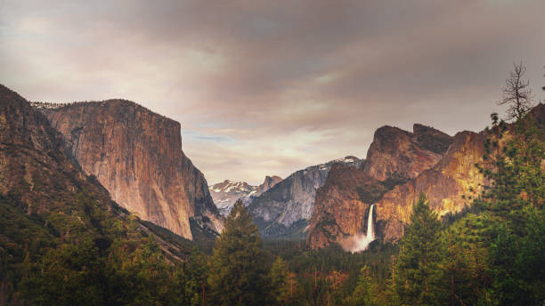 istock sunset Yosemite national pqrk 1188933815