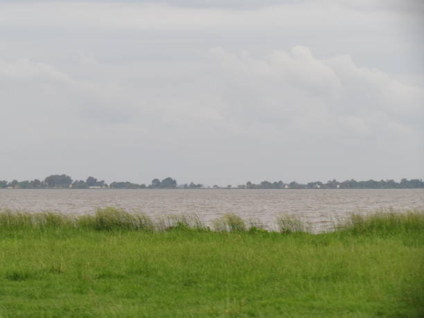 istock Car ride around the lagoon 1188950738