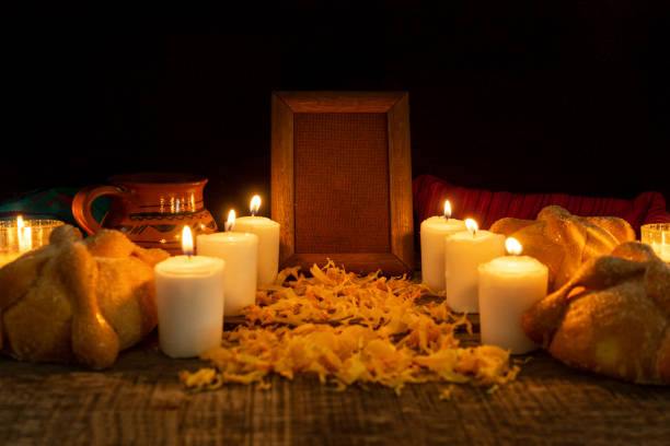 Day of the dead altar with bread Day of the dead altar with bread and candles altar photos stock pictures, royalty-free photos & images