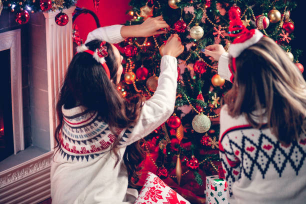 istock Couple exchanging Christmas presents 1188968186