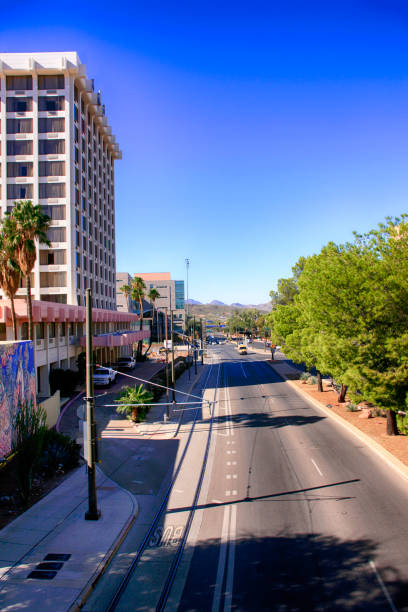 ツーソンazのダウンタウンにあるwコングレスストリートの眺め - southwest usa built structure office building exterior ストックフォトと画像