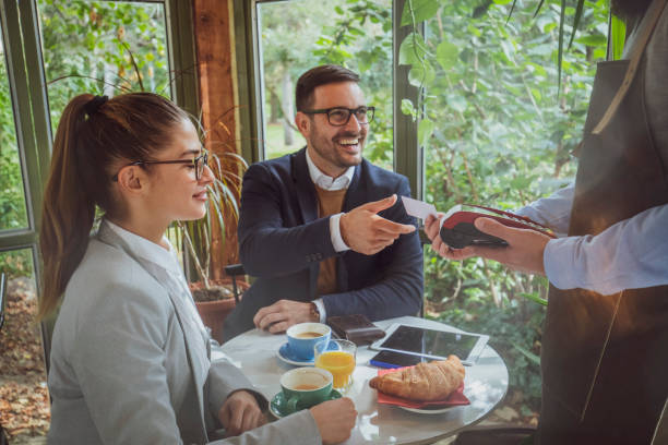 istock Contactless credit card payment 1189009737
