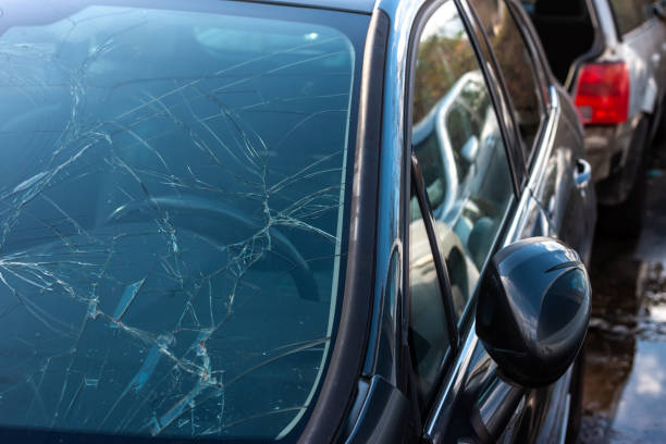 istock brocken car windshield damage after accident 1189015674