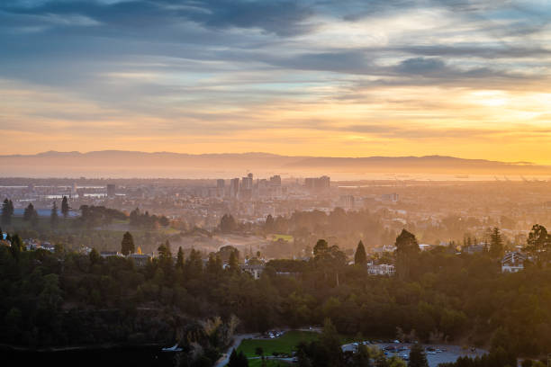 istock Autumn sunset over the San Francisco Bay 1189033268