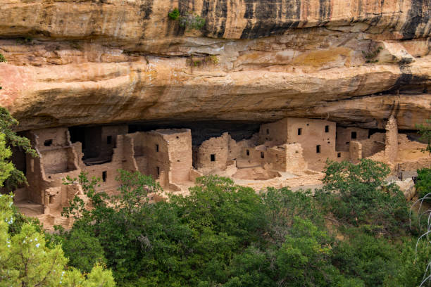istock Mesa Verde National Park - Spruce Tree House Long View 1189039536