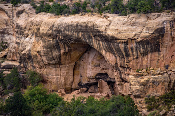 istock Mesa Verde National Park - Oak Tree House from Sun Point 1189040602