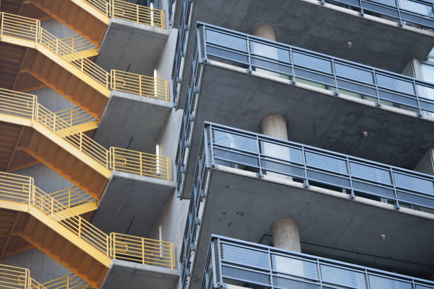 istock Details on modern architecture of a megapolis 1189066703