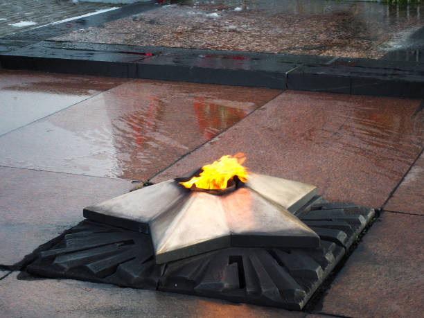 istock Eternal flame Murmansk Russia 1189097590