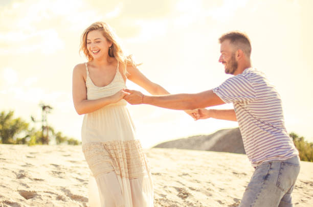 istock Dance of love. 1189100402