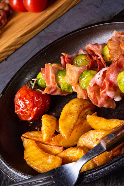 istock Brussels sprouts - Bacon - skewers with potato widgets 1189109500