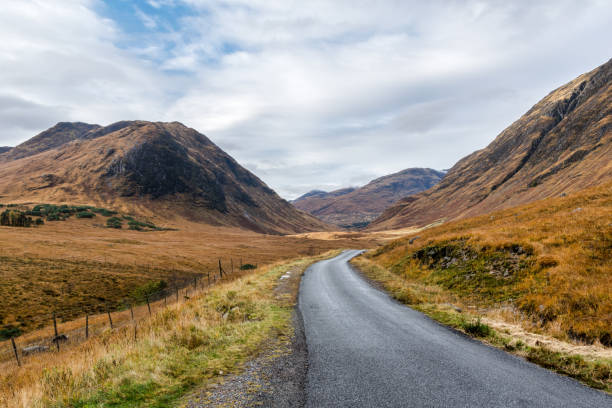 istock Ballachulish mountain road 1189119693