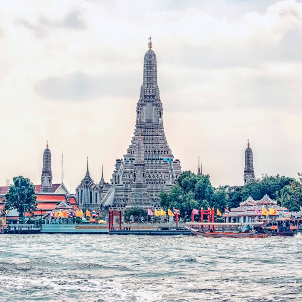 istock Wat Arun temple in Bangkok, Thailand 1189124590