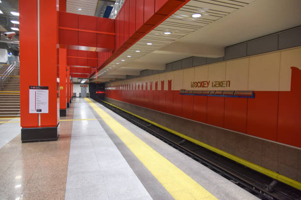 moskau (almaty metro) - almaty metro wiedenmeier stock-fotos und bilder