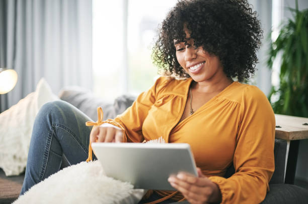 istock Looking for the best movie for later 1189135307