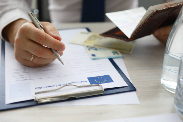 demander la naturalisation sans titre de séjour