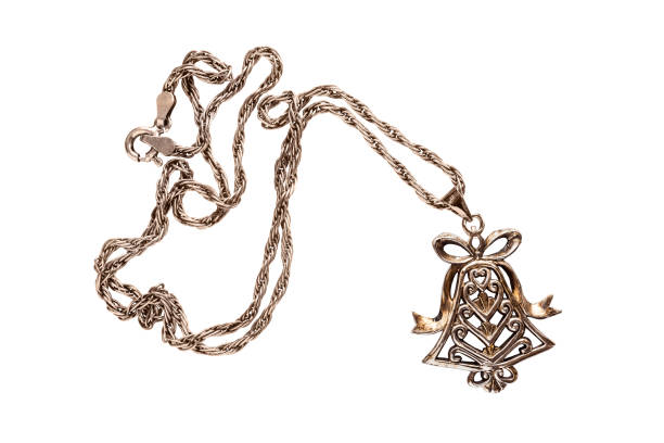 istock Golden necklace isolated 1189164741