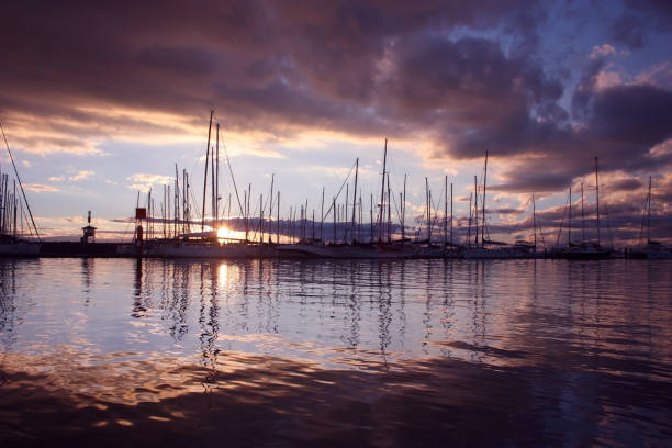 istock Sea and boats 1189164770