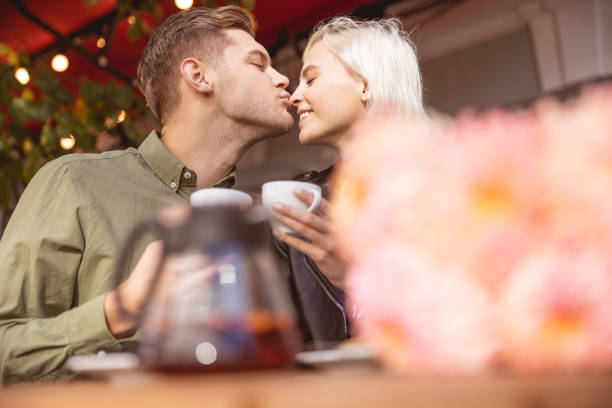 istock Young couple having a date in the coffee shop 1189179152
