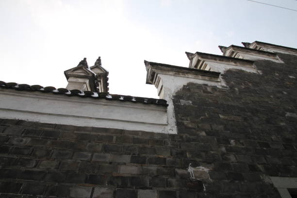 istock Ningbo style chinese ancient buildings 1189183397