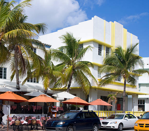 istock Art Deco hotels and restaurant on Ocean Drive 118919415