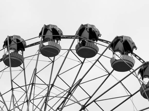 istock Black and white ferries wheel background 1189264166