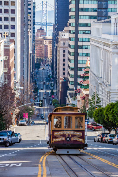 funivia a san francisco - bay bridge car traffic transportation foto e immagini stock