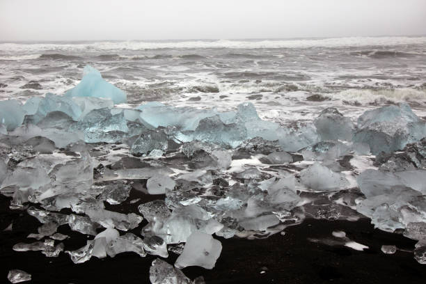 istock Iceland - Diamond beach and  ice berg 1189326645