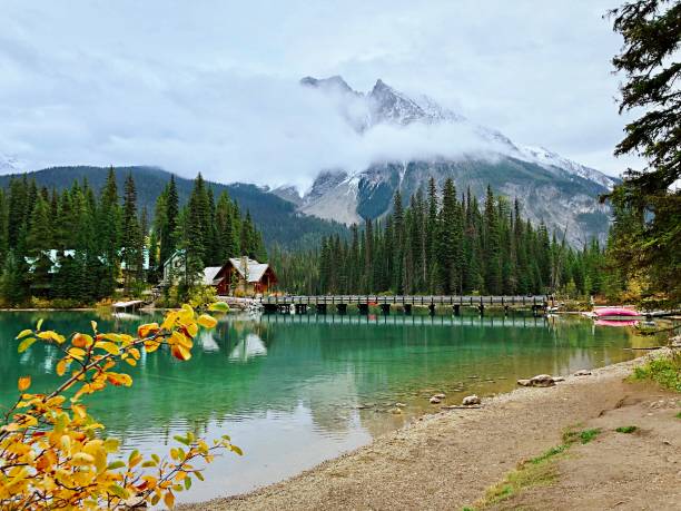 istock Emerald Lake in Yoho National Park 1189346114