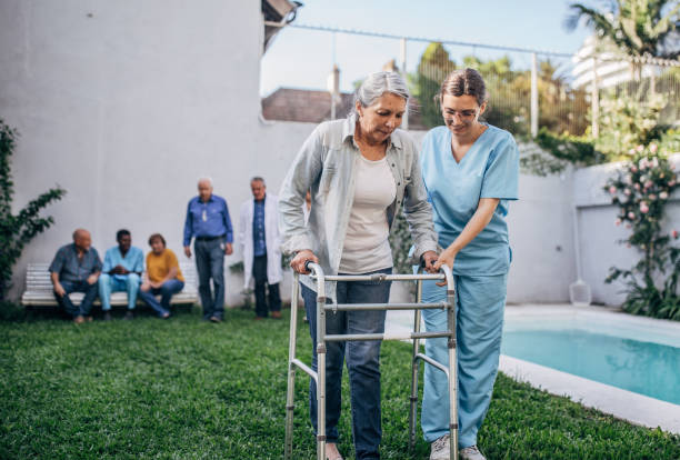 istock Senior woman making strides towards better mobility 1189346156