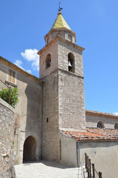 istock Travel in old italian villages 1189352014