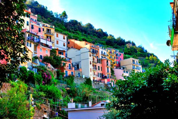istock Cinque Terre small villages 1189357603