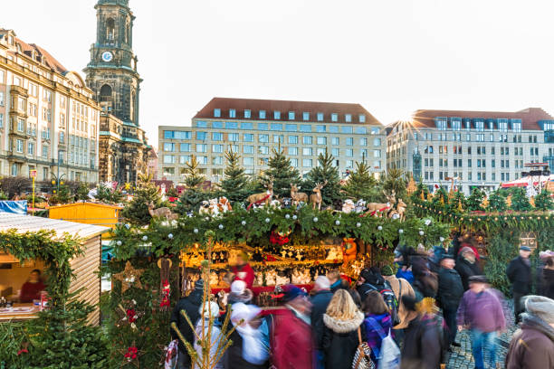 istock Christmas Market in Dresden 1189374595